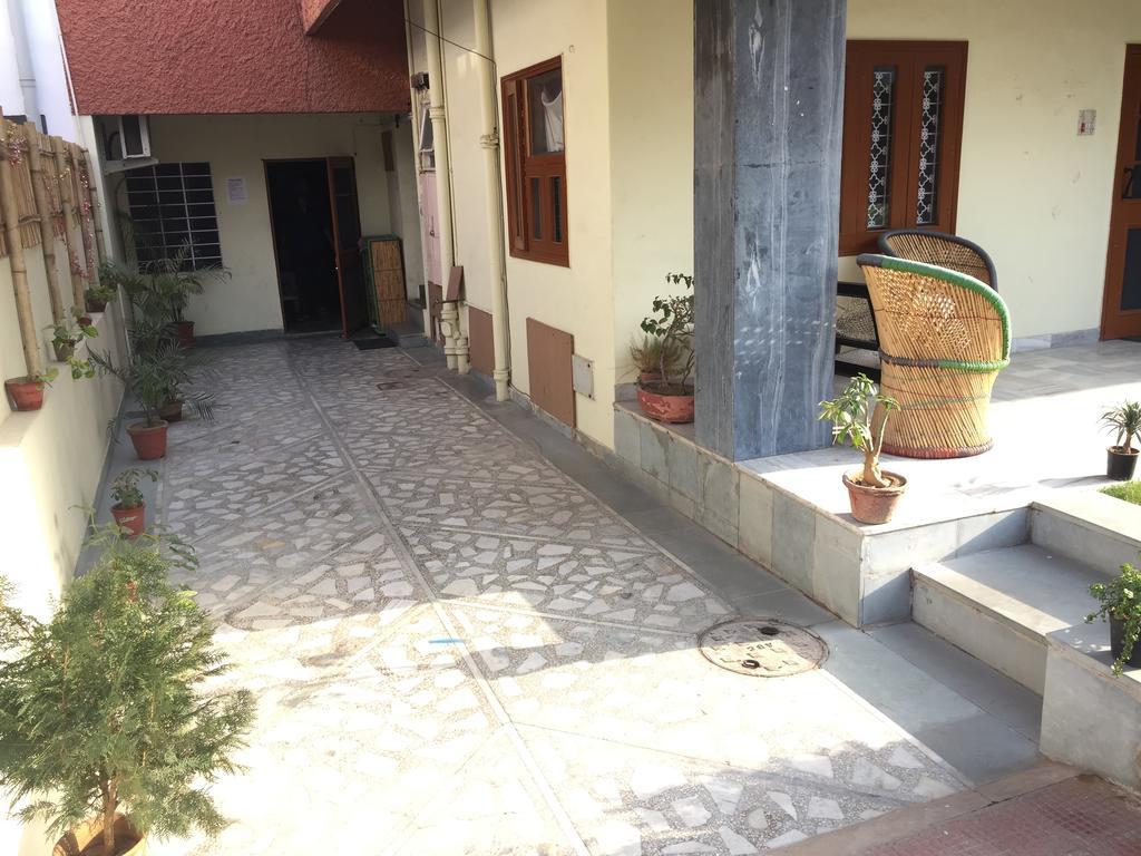 Doodle Rack Hostel Jaipur Bagian luar foto