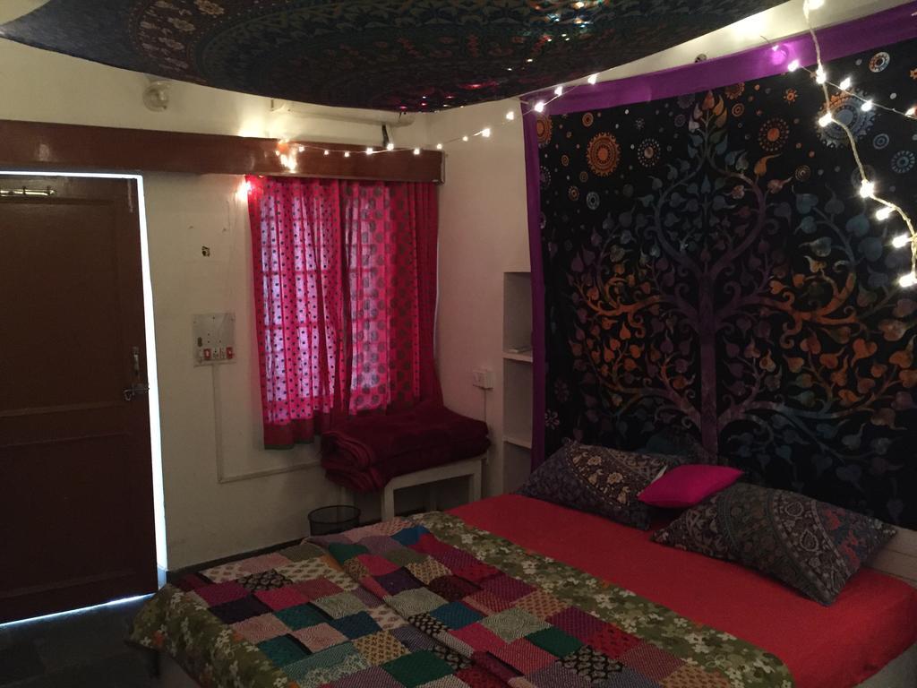 Doodle Rack Hostel Jaipur Bagian luar foto