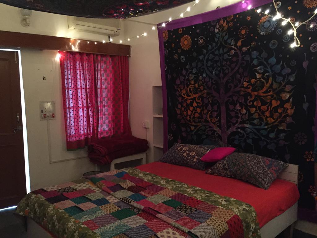 Doodle Rack Hostel Jaipur Bagian luar foto