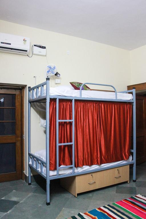 Doodle Rack Hostel Jaipur Bagian luar foto