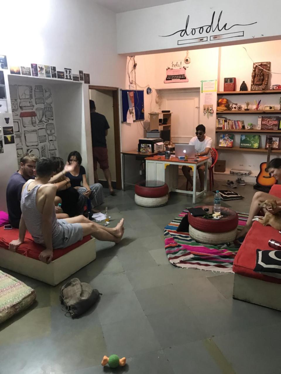 Doodle Rack Hostel Jaipur Bagian luar foto