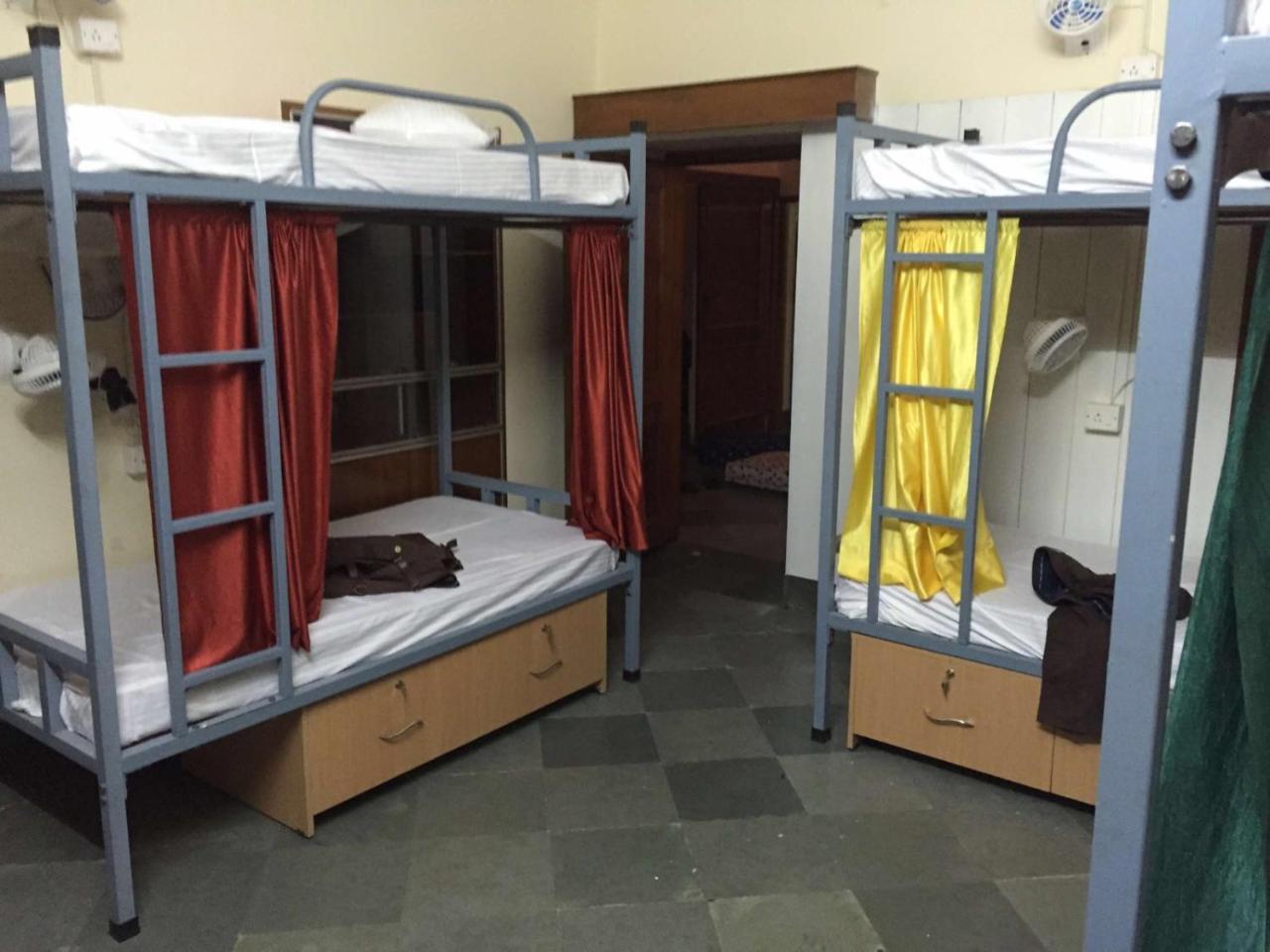 Doodle Rack Hostel Jaipur Bagian luar foto